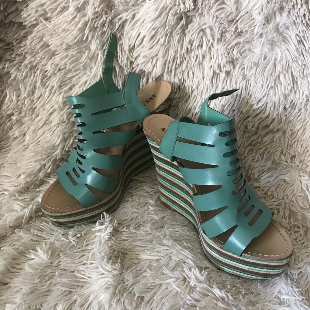 Anna Luz wedges